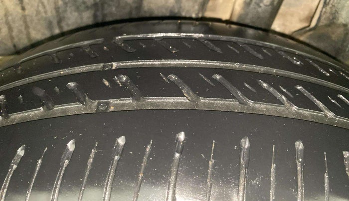 2022 Maruti Dzire ZXI CNG, CNG, Manual, 56,330 km, Left Rear Tyre Tread