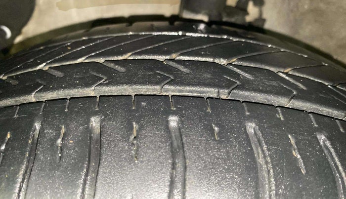 2018 Hyundai Grand i10 ASTA 1.2 KAPPA VTVT, Petrol, Manual, 39,385 km, Left Front Tyre Tread