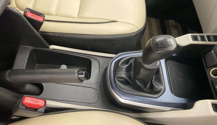 2023 KIA CARENS PREMIUM 1.4 PETROL 7 STR, Petrol, Manual, 39,689 km, Gear Lever