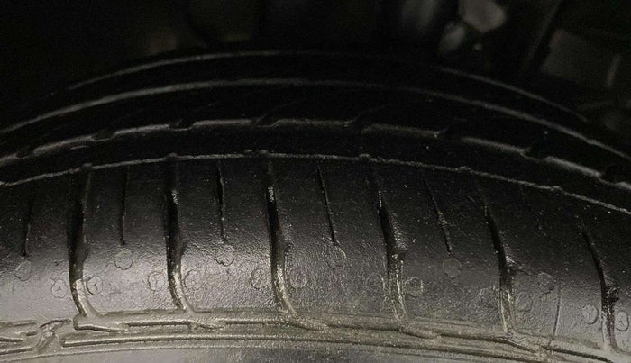 2021 Tata Tiago XZA PLUS PETROL, Petrol, Automatic, 13,297 km, Right Front Tyre Tread