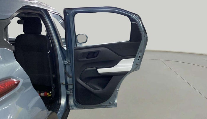 2023 Tata PUNCH ACCOMPLISHED DAZZLE SUNROOF CNG MT, CNG, Manual, 10,017 km, RHS Rear Door