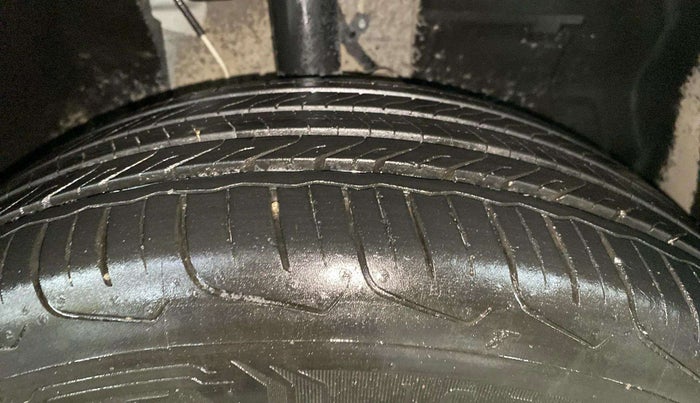2023 Tata PUNCH ACCOMPLISHED DAZZLE SUNROOF CNG MT, CNG, Manual, 10,017 km, Right Front Tyre Tread