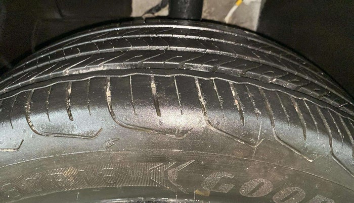 2023 Tata PUNCH ACCOMPLISHED DAZZLE SUNROOF CNG MT, CNG, Manual, 10,017 km, Left Front Tyre Tread