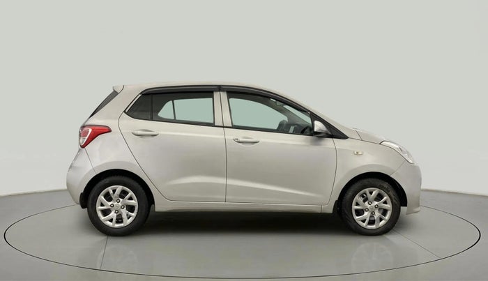 2017 Hyundai Grand i10 SPORTZ 1.2 KAPPA VTVT, Petrol, Manual, 50,757 km, Right Side View