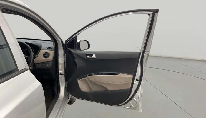 2017 Hyundai Grand i10 SPORTZ 1.2 KAPPA VTVT, Petrol, Manual, 50,757 km, RHS Front Door
