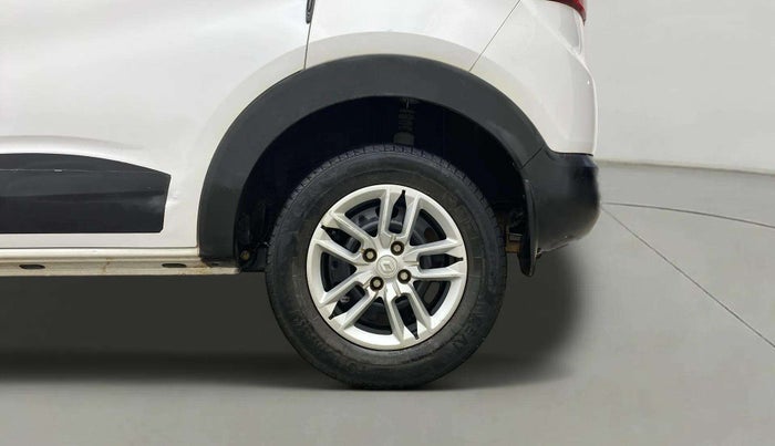2021 Renault TRIBER RXT, Petrol, Manual, 38,094 km, Left Rear Wheel