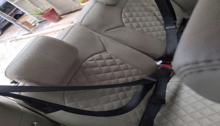 2021 Renault TRIBER RXT, Petrol, Manual, 38,094 km, Third Seat Row ( optional )