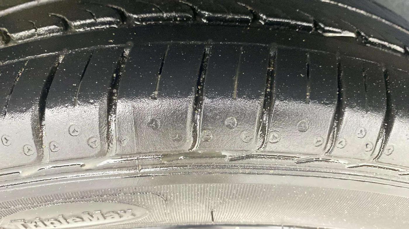 2019 Maruti IGNIS ZETA 1.2 AMT, Petrol, Automatic, 52,302 km, Right Rear Tyre Tread