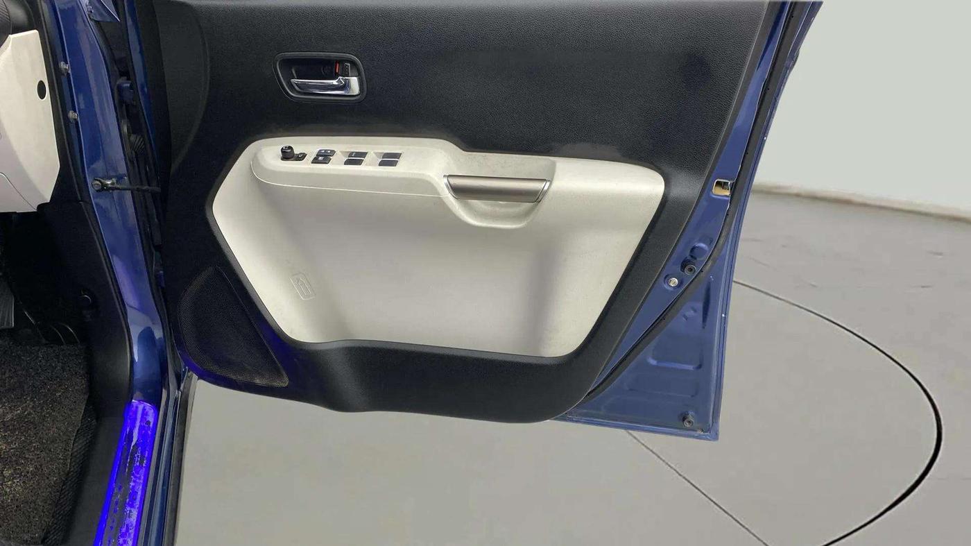 2019 Maruti IGNIS ZETA 1.2 AMT, Petrol, Automatic, 52,302 km, Driver Side Door Panels Control