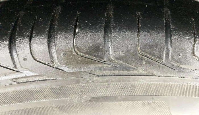 2019 Tata NEXON XZ PLUS PETROL, Petrol, Manual, 29,506 km, Right Front Tyre Tread