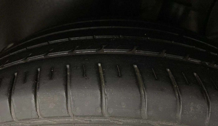 2016 Hyundai Creta SX PLUS 1.6 PETROL, Petrol, Manual, 57,280 km, Left Rear Tyre Tread
