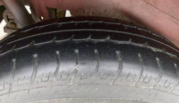 2014 Maruti Wagon R 1.0 LXI, Petrol, Manual, 70,410 km, Right Rear Tyre Tread