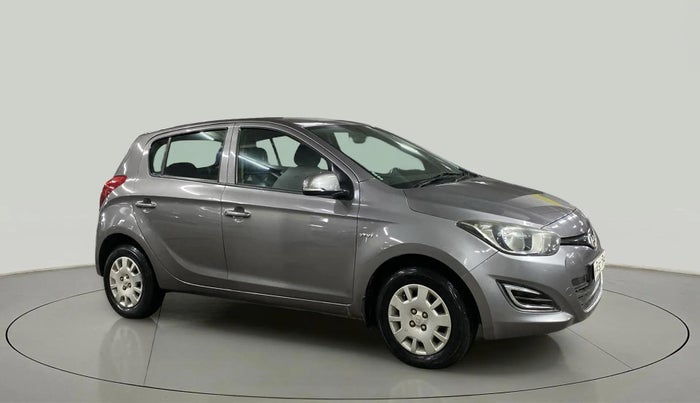 2014 Hyundai i20 MAGNA (O) 1.2, Petrol, Manual, 98,736 km, Right Front Diagonal