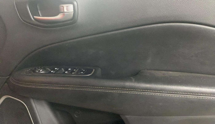 2020 Jeep Compass SPORT PLUS 1.4 PETROL, Petrol, Manual, 55,279 km, Driver Side Door Panels Control