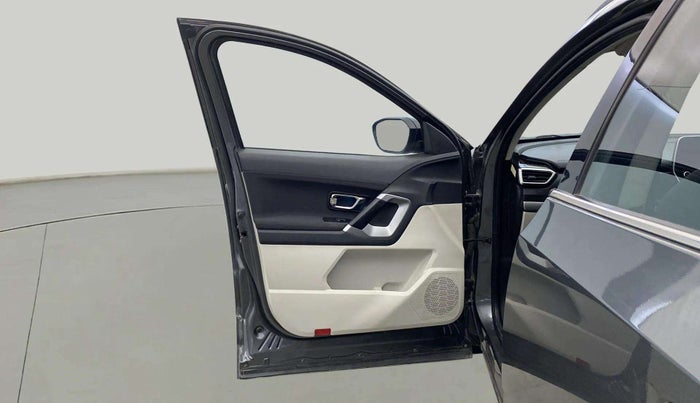 2022 Tata Safari XT PLUS, Diesel, Manual, 50,493 km, LHS Front Door