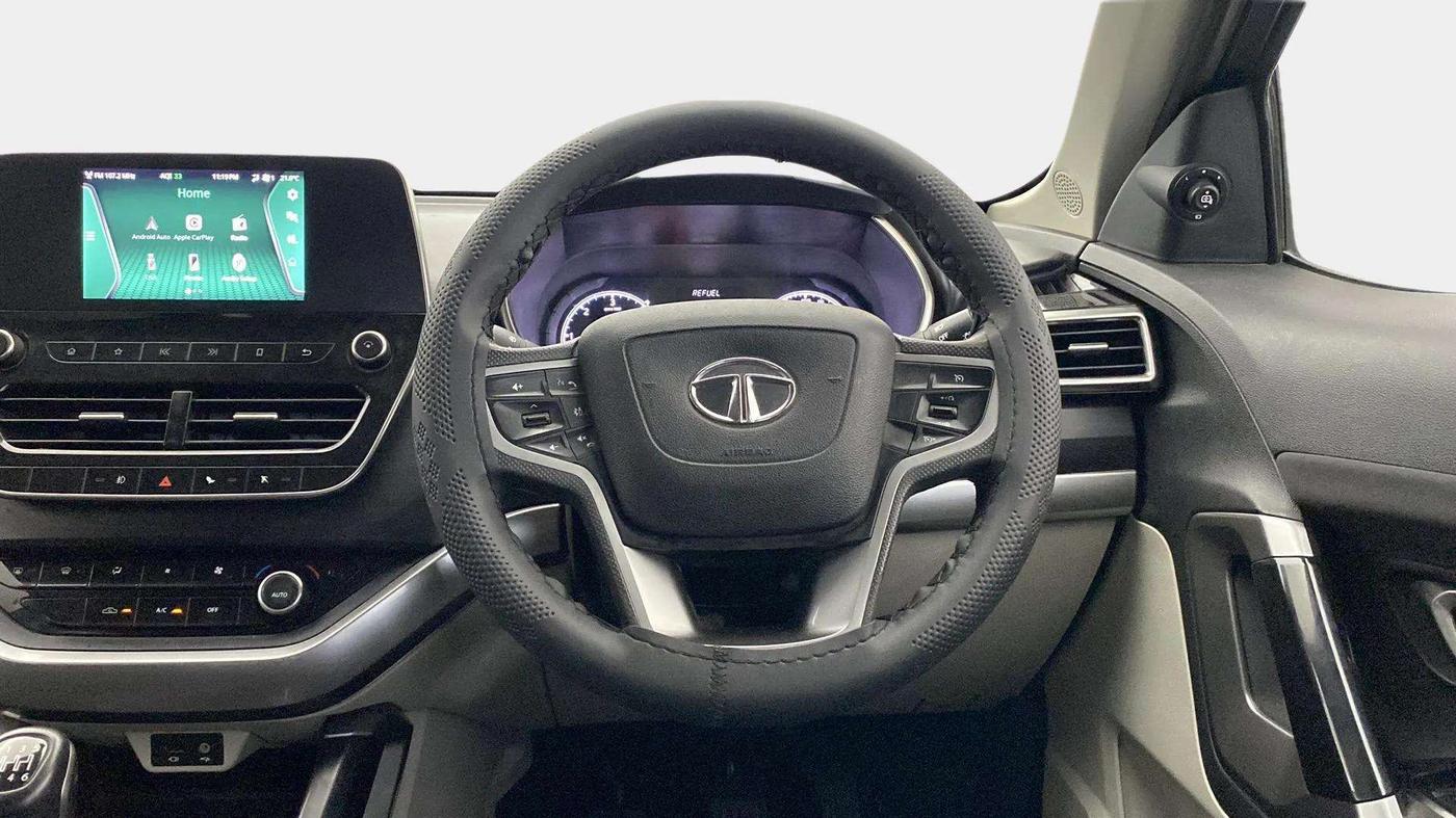 2022 Tata Safari XT PLUS, Diesel, Manual, 50,493 km, Steering Wheel Close Up