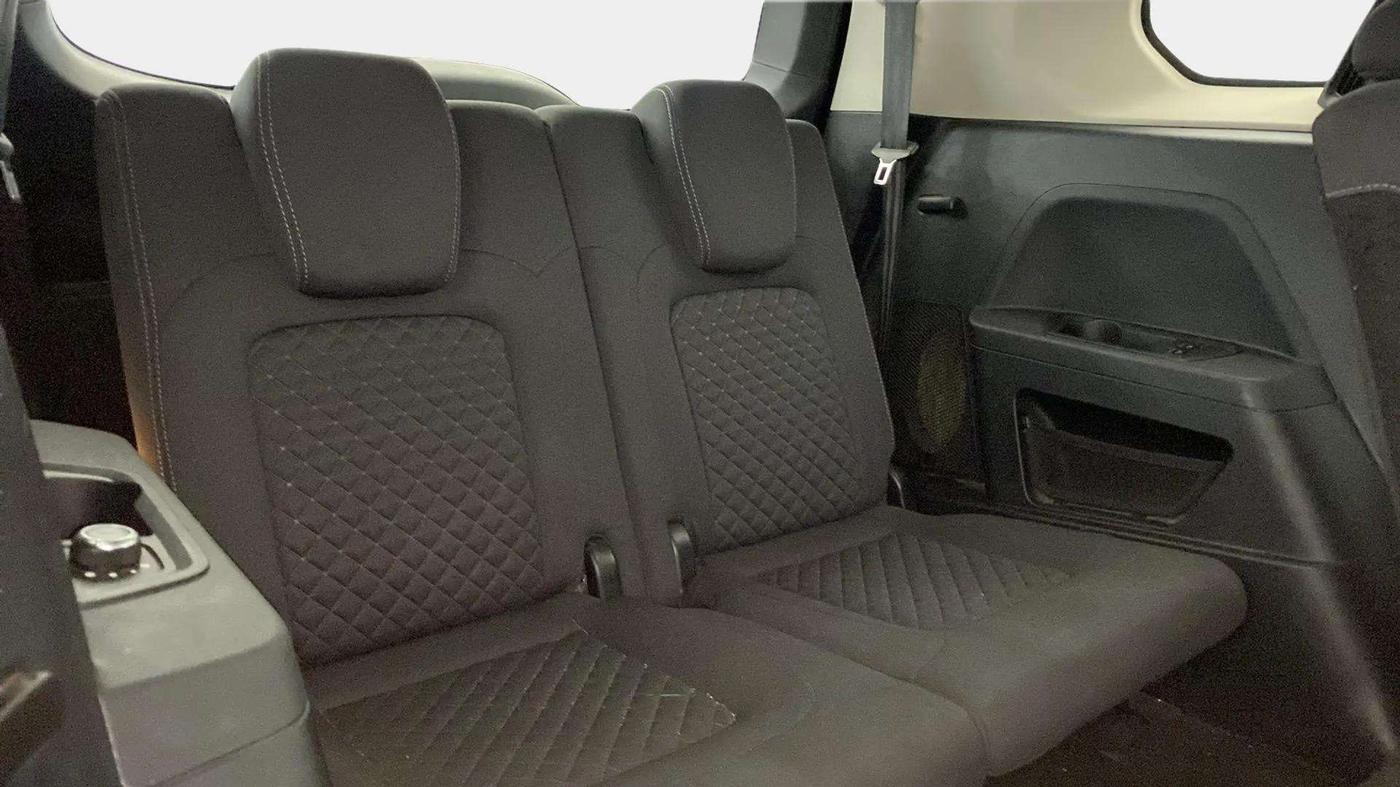 2022 Tata Safari XT PLUS, Diesel, Manual, 50,493 km, Third Seat Row ( optional )