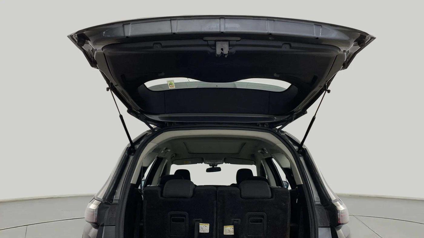 2022 Tata Safari XT PLUS, Diesel, Manual, 50,493 km, Boot Door Open