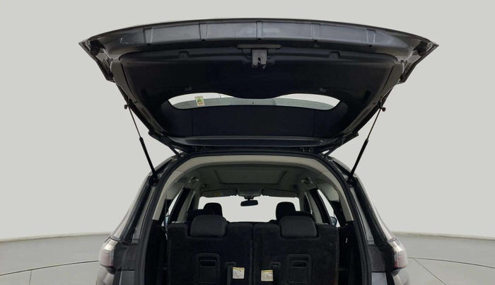 2022 Tata Safari XT PLUS, Diesel, Manual, 50,493 km, Boot Door Open
