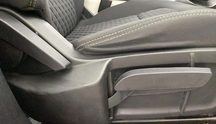 2022 Tata Safari XT PLUS, Diesel, Manual, 50,493 km, Driver Side Adjustment Panel