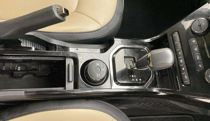 2022 Tata NEXON XZA PLUS (PREMIUM) KAZIRANGA PETROL, Petrol, Automatic, 21,043 km, Gear Lever