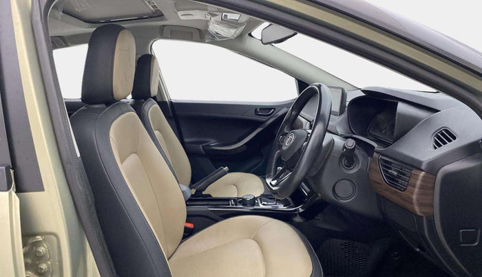 2022 Tata NEXON XZA PLUS (PREMIUM) KAZIRANGA PETROL, Petrol, Automatic, 21,043 km, Right Side Front Door Cabin