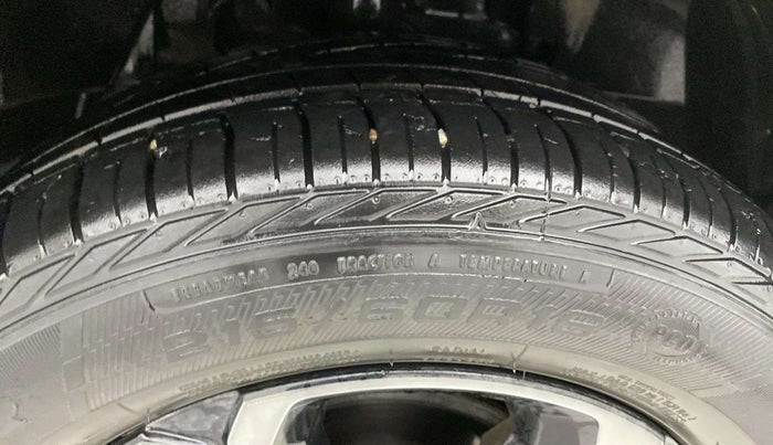 2022 Tata NEXON XZA PLUS (PREMIUM) KAZIRANGA PETROL, Petrol, Automatic, 21,043 km, Right Front Tyre Tread