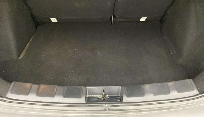 2022 Tata NEXON XZA PLUS (PREMIUM) KAZIRANGA PETROL, Petrol, Automatic, 21,043 km, Boot Inside