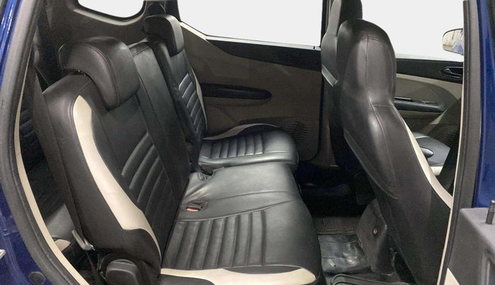 2022 Renault TRIBER RXT, Petrol, Manual, 15,890 km, Right Side Rear Door Cabin