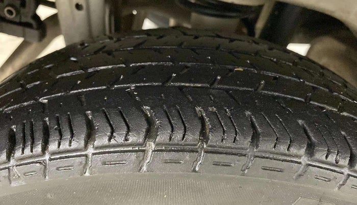 2017 Maruti Alto K10 VXI, Petrol, Manual, 48,974 km, Right Rear Tyre Tread