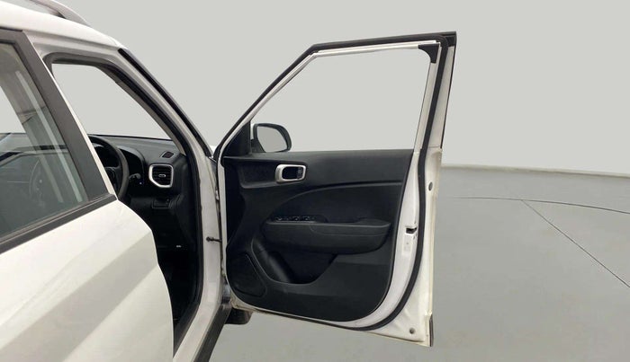 2021 Hyundai VENUE S 1.5 CRDI, Diesel, Manual, 46,756 km, RHS Front Door