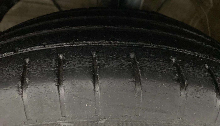2019 Maruti Swift ZXI AMT, Petrol, Automatic, 61,193 km, Right Front Tyre Tread