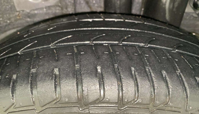 2016 Hyundai Elite i20 MAGNA 1.2, Petrol, Manual, 58,032 km, Left Rear Tyre Tread