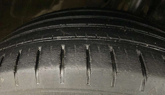 2019 Maruti Baleno ZETA PETROL 1.2, Petrol, Manual, 42,033 km, Right Front Tyre Tread