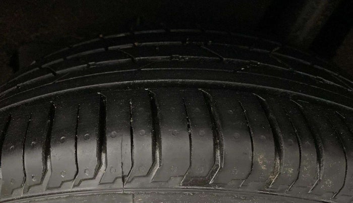 2019 Maruti Baleno ZETA PETROL 1.2, Petrol, Manual, 42,033 km, Left Rear Tyre Tread