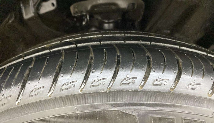 2022 KIA SELTOS HTX 1.5 DIESEL AT, Diesel, Automatic, 50,291 km, Right Front Tyre Tread