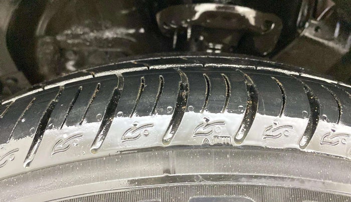 2022 KIA SELTOS HTX 1.5 DIESEL AT, Diesel, Automatic, 50,291 km, Left Front Tyre Tread