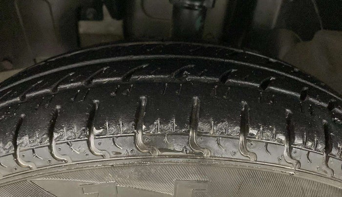 2019 Renault Kwid RXL 1.0 AMT, Petrol, Automatic, 14,566 km, Left Front Tyre Tread