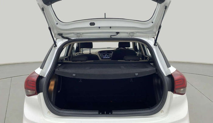 2020 Hyundai Elite i20 ASTA 1.2 (O), Petrol, Manual, 37,873 km, Boot Open Zoomed View