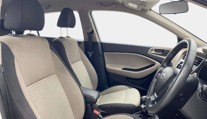 2020 Hyundai Elite i20 ASTA 1.2 (O), Petrol, Manual, 37,873 km, Right Side Front Door Cabin
