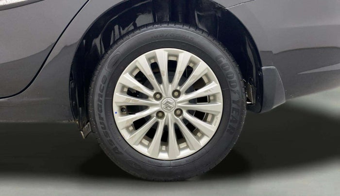 2016 Maruti Ciaz VXI+, Petrol, Manual, 74,036 km, Left Rear Wheel