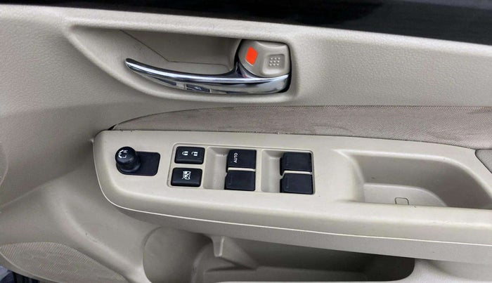 2016 Maruti Ciaz VXI+, Petrol, Manual, 74,036 km, Driver Side Door Panels Control