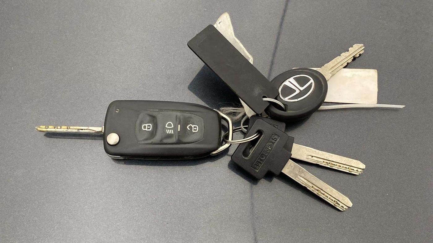 2016 Tata Zest XM PETROL, Petrol, Manual, 81,012 km, Key Close Up