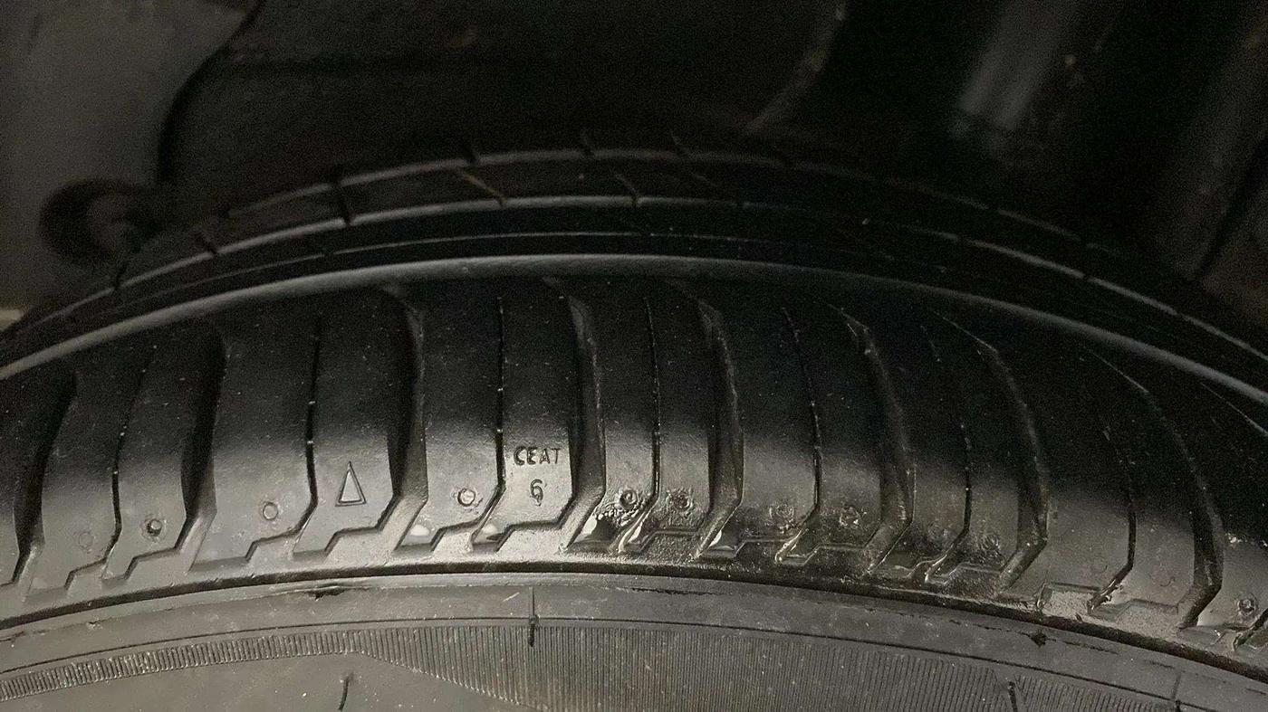 2016 Tata Zest XM PETROL, Petrol, Manual, 81,012 km, Left Rear Tyre Tread