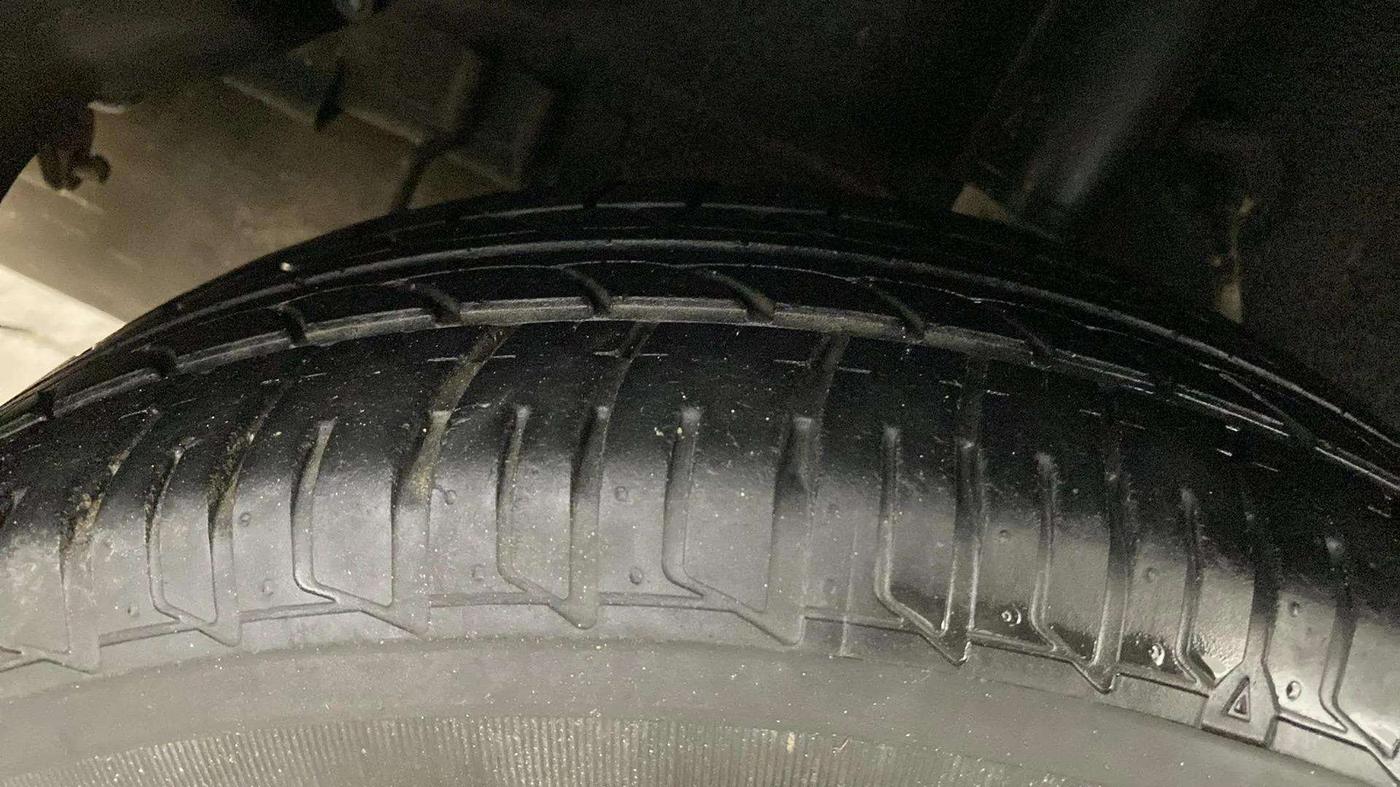 2016 Tata Zest XM PETROL, Petrol, Manual, 81,012 km, Right Rear Tyre Tread