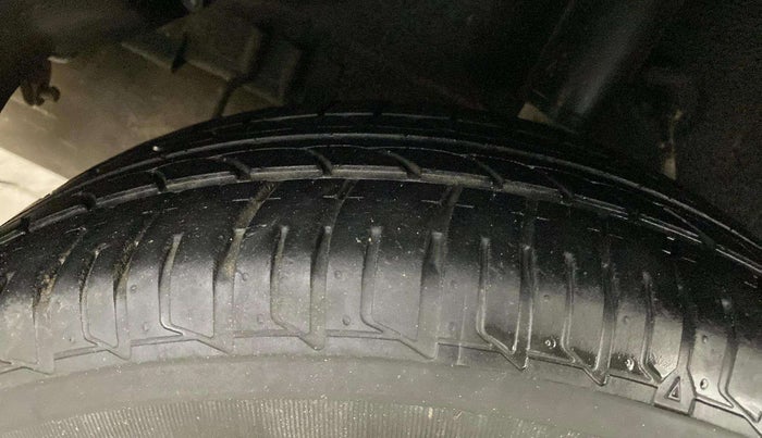 2016 Tata Zest XM PETROL, Petrol, Manual, 81,012 km, Right Rear Tyre Tread