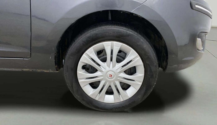 2016 Tata Zest XM PETROL, Petrol, Manual, 81,012 km, Right Front Wheel