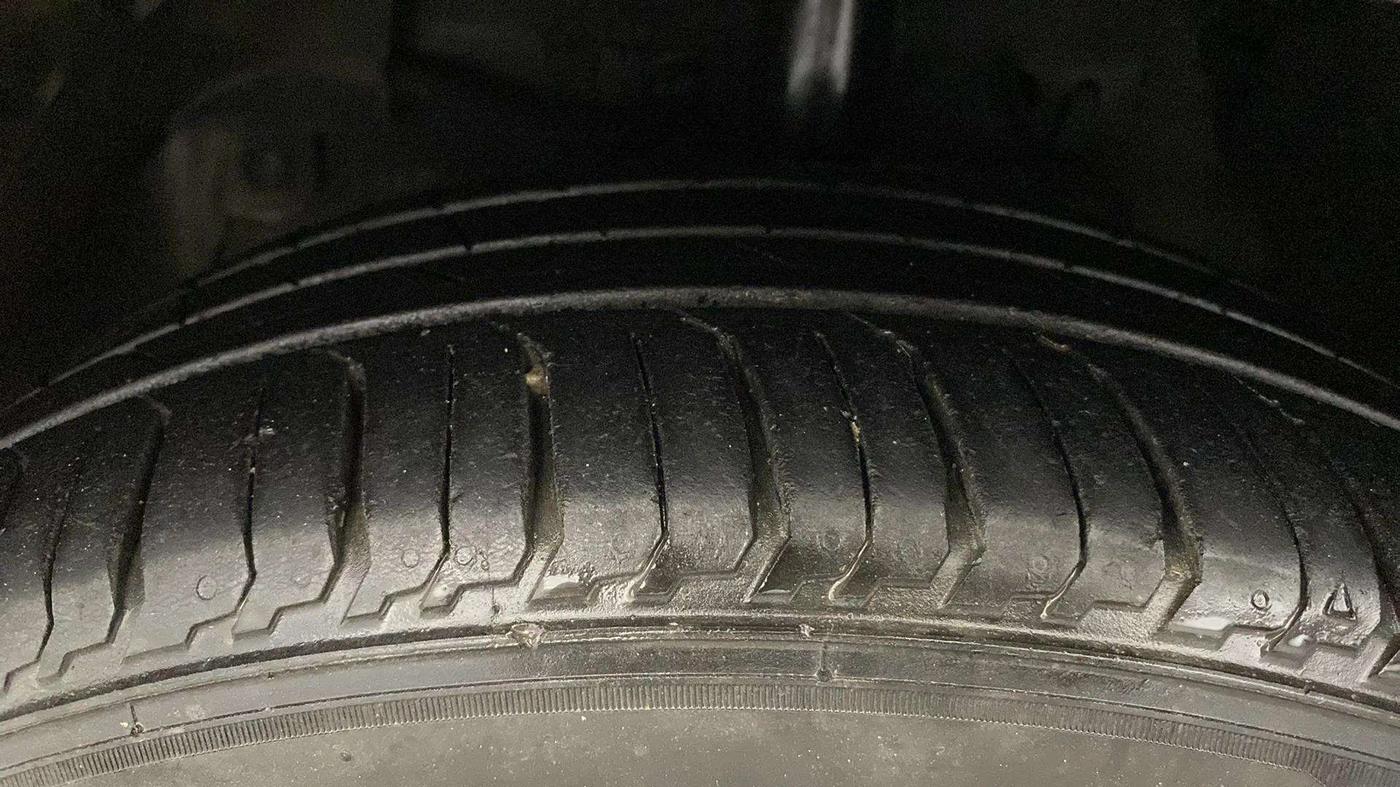 2016 Tata Zest XM PETROL, Petrol, Manual, 81,012 km, Left Front Tyre Tread