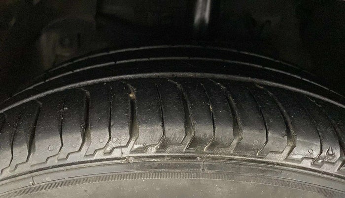 2016 Tata Zest XM PETROL, Petrol, Manual, 81,012 km, Left Front Tyre Tread