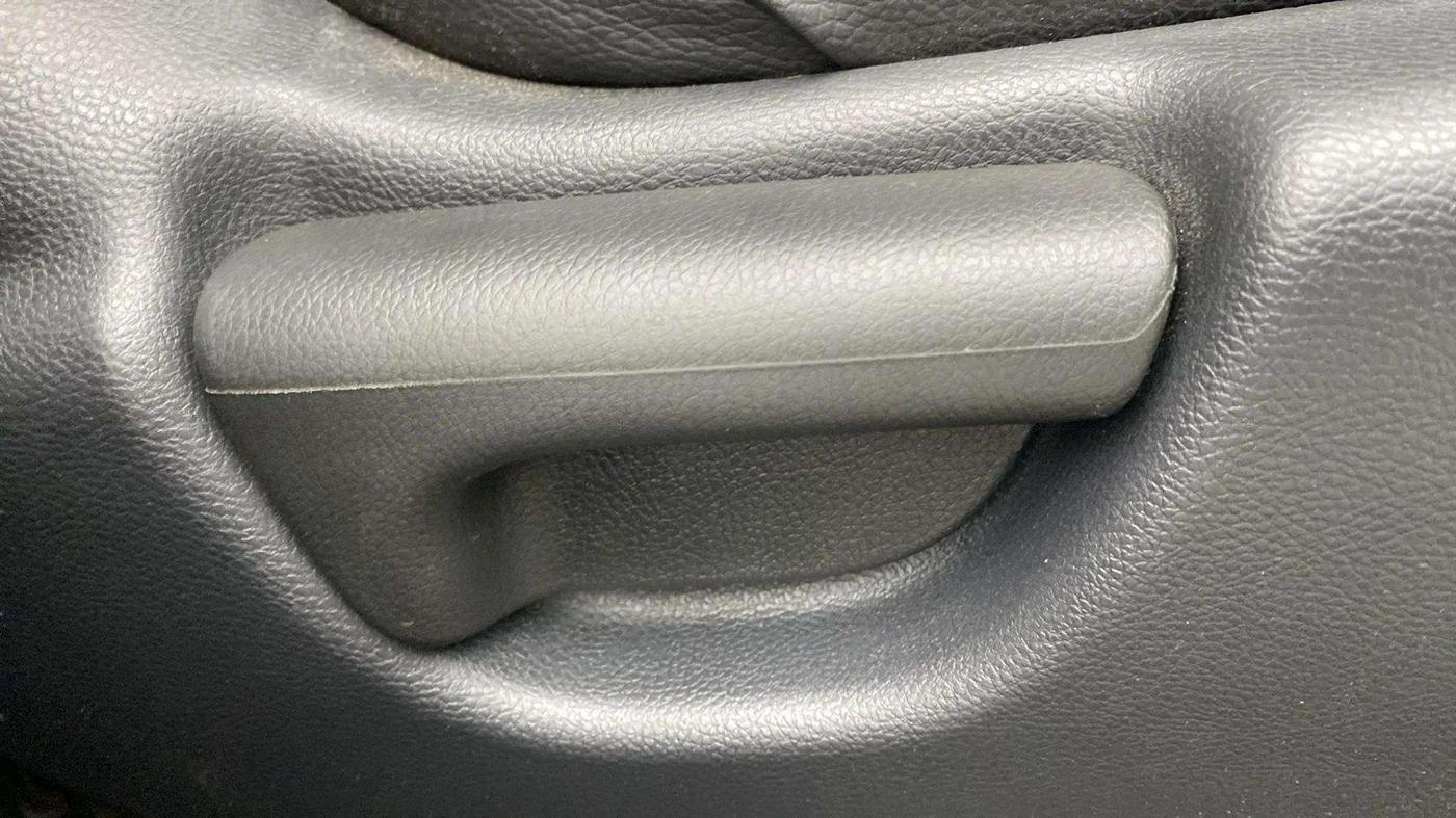 2020 Honda WR-V 1.5L I-DTEC VX MT, Diesel, Manual, 46,493 km, Driver Side Adjustment Panel